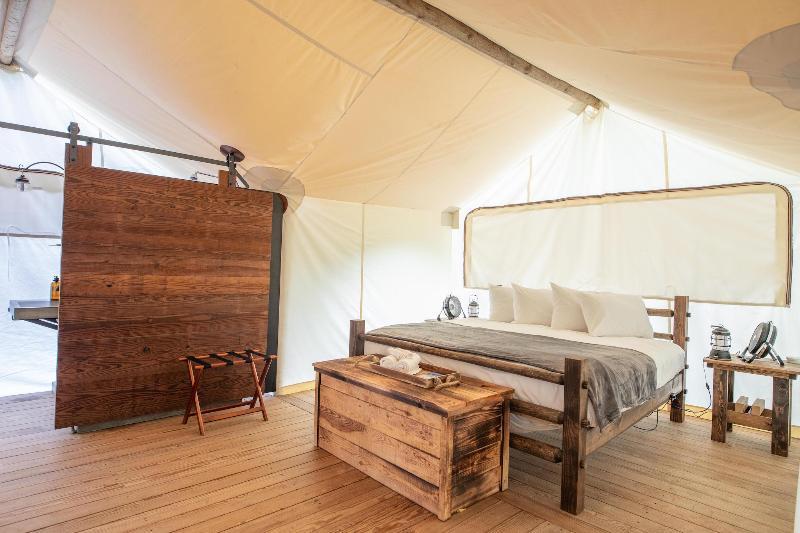 Under Canvas Mount Rushmore Кийстоун Екстериор снимка